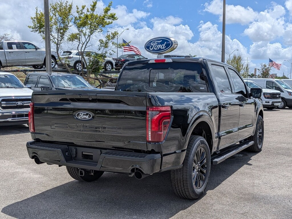 New 2026 Ford F-150 LARIAT Truck SuperCrew Cab