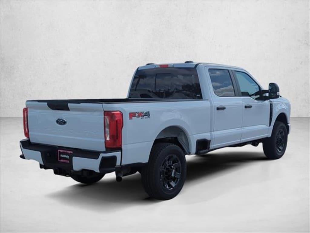 New 2026 Ford F-250 XL Truck Crew Cab