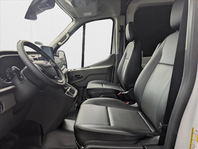 2025 Ford Transit photo 4