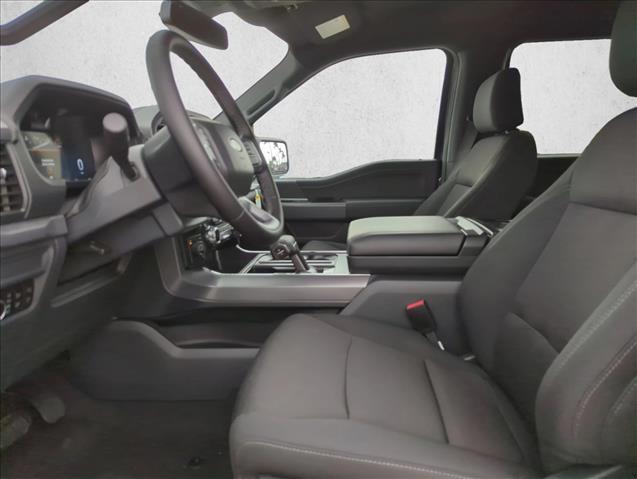 2025 Ford F-150 XLT photo 4