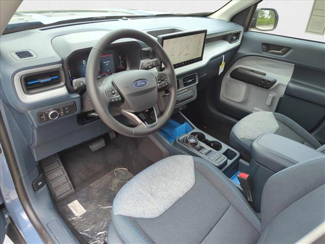 2025 Ford Maverick XLT photo 3