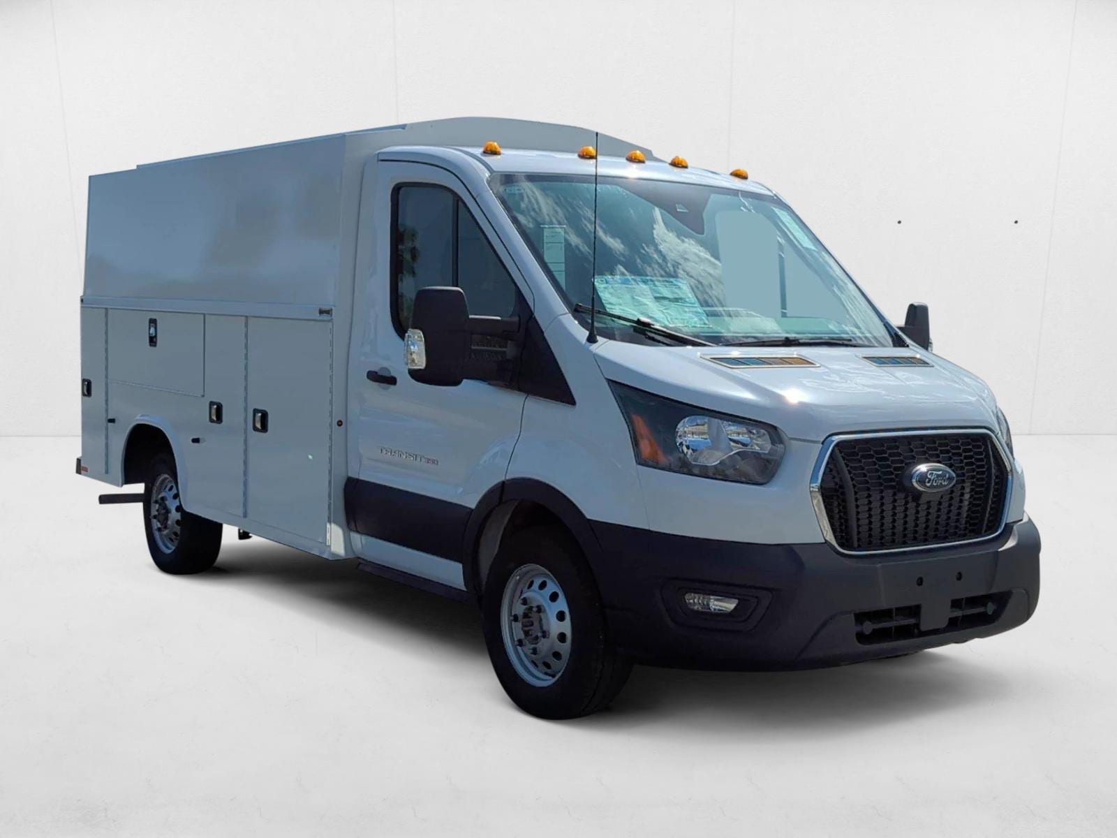 2024 Ford Transit Cutaway Base - Photo 7