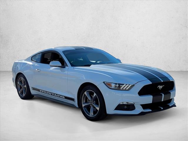 2017 Ford Mustang EcoBoost photo 3