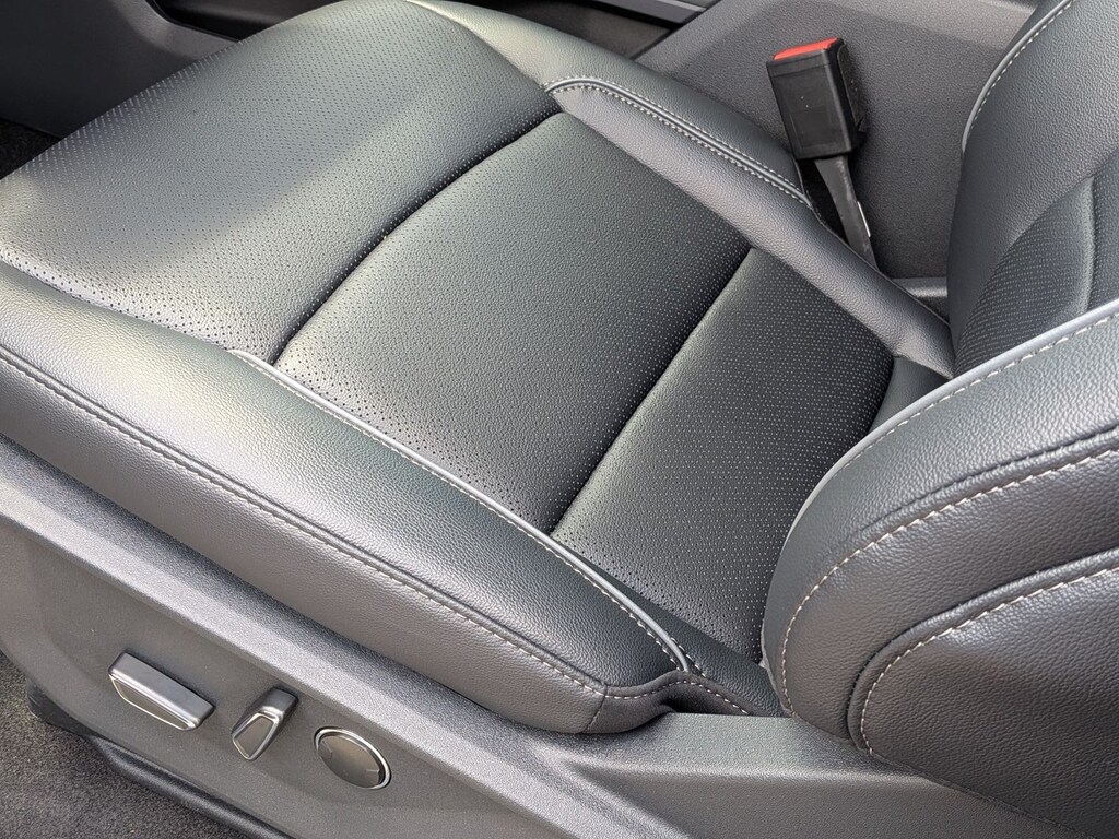 New 2026 Ford F-150 LARIAT Truck SuperCrew Cab