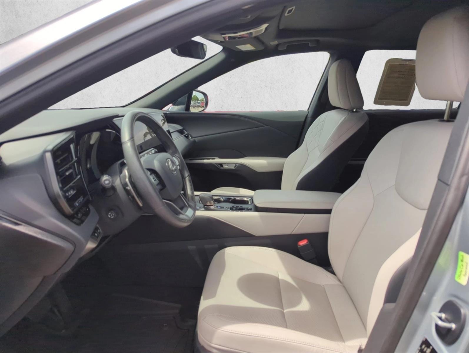 2025 Lexus RX 16
