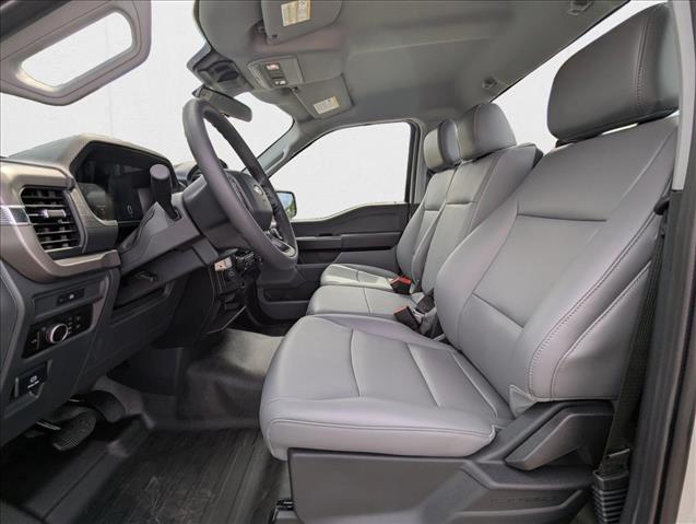 2025 Ford F-150 XL photo 4