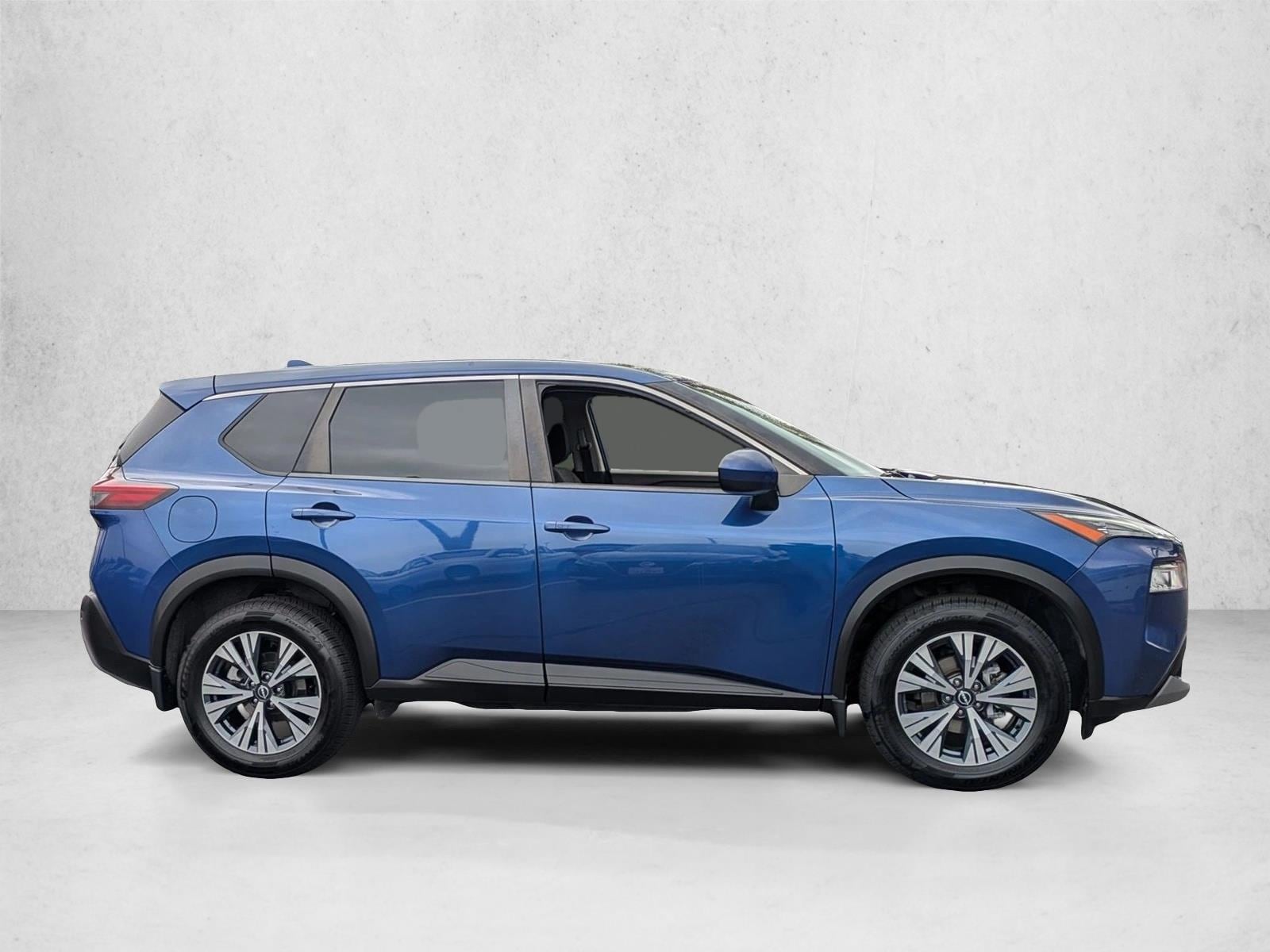 2023 Nissan Rogue SV photo 5