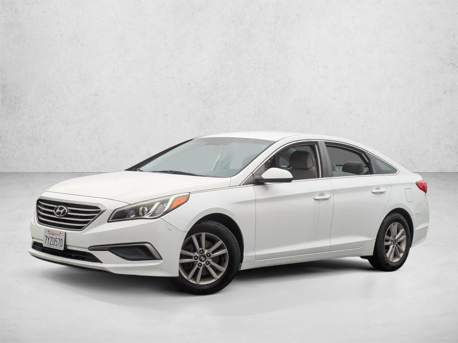 2016 Hyundai Sonata SE's photo