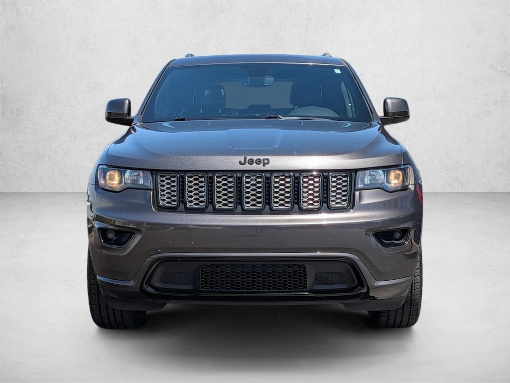 Used 2019 Jeep Grand Cherokee Laredo SUV
