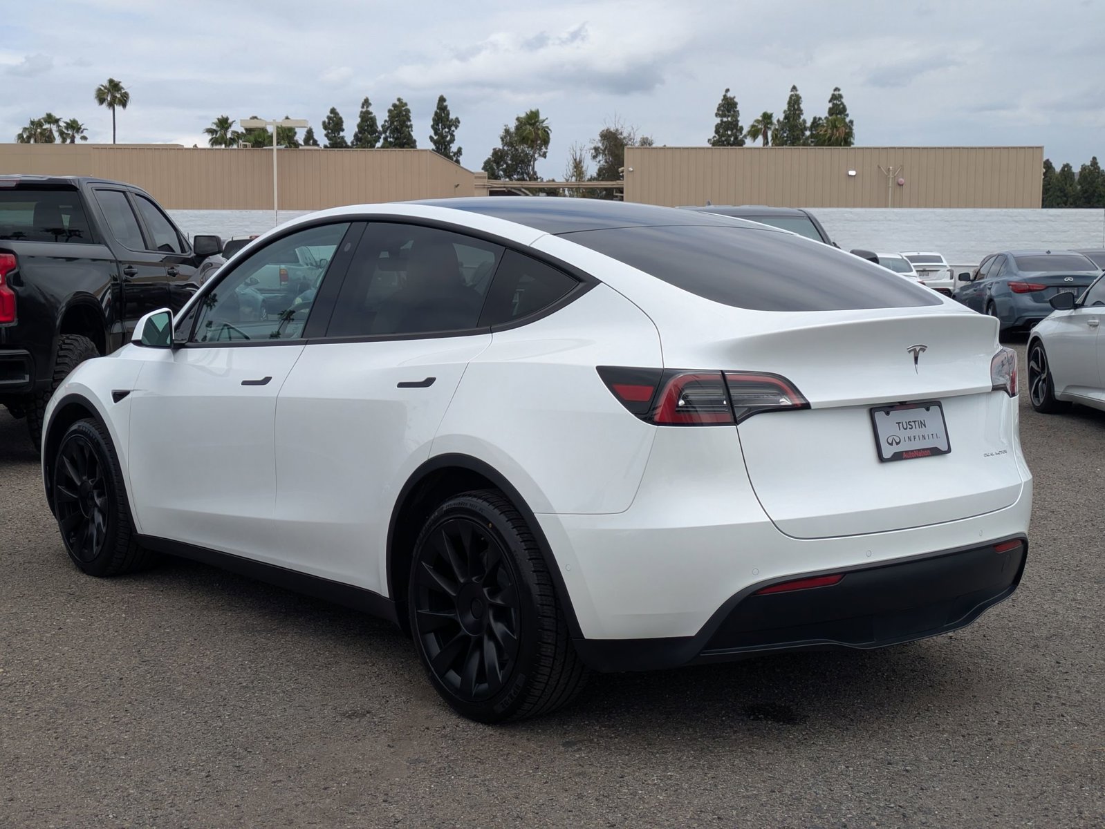 2022 Tesla Model Y Long Range photo 3