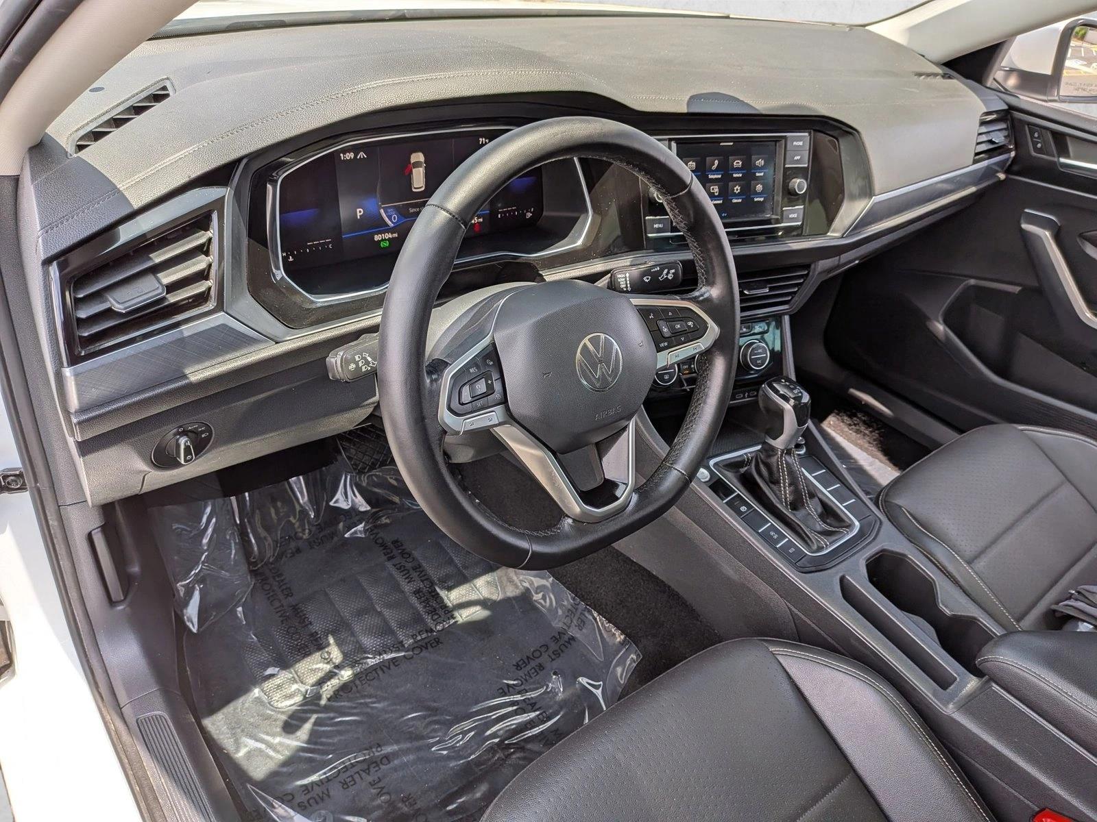 2022 Volkswagen Jetta SE - Photo 11
