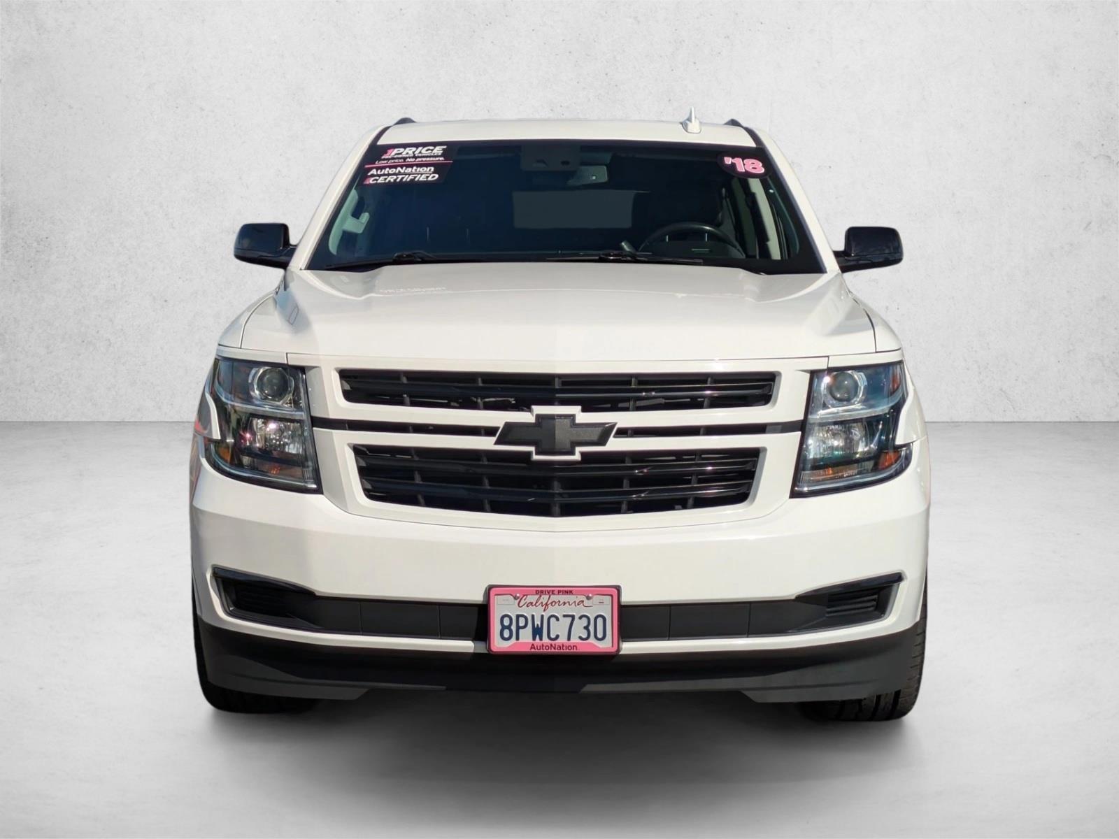 2018 Chevrolet Suburban LT photo 2