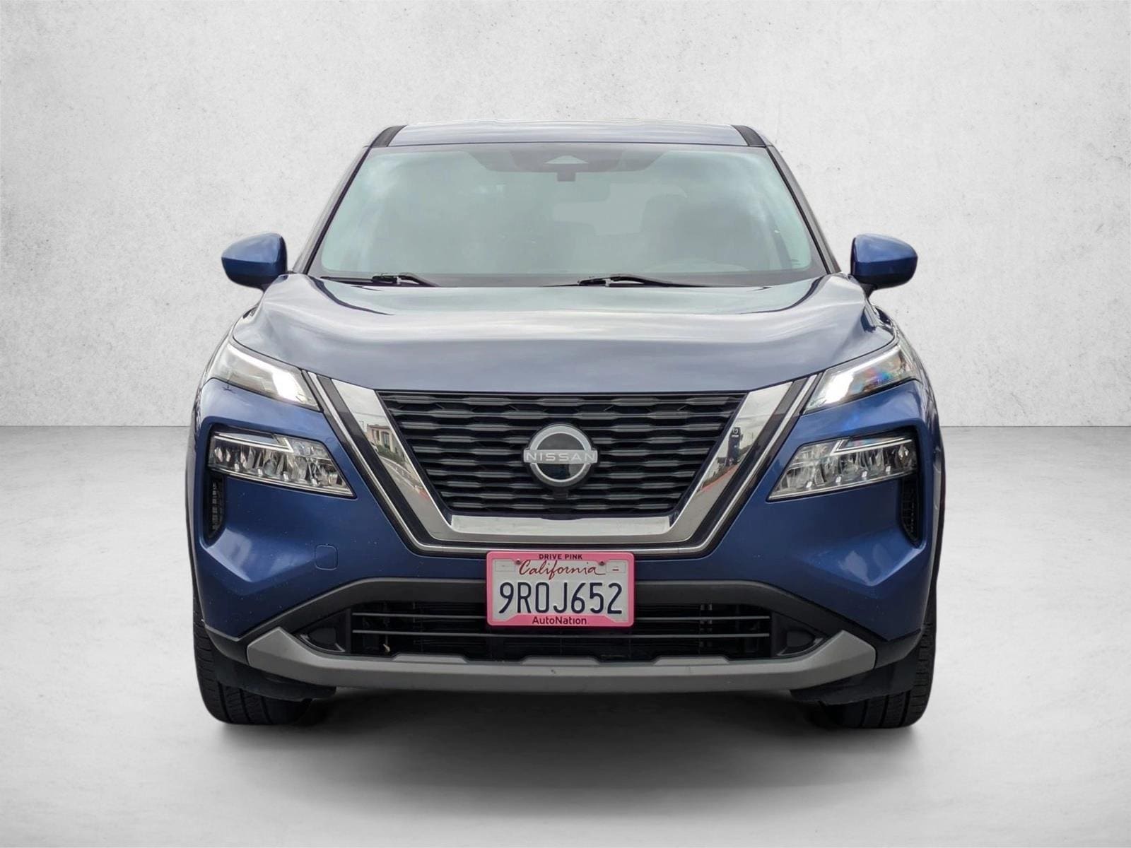 2023 Nissan Rogue SV photo 3