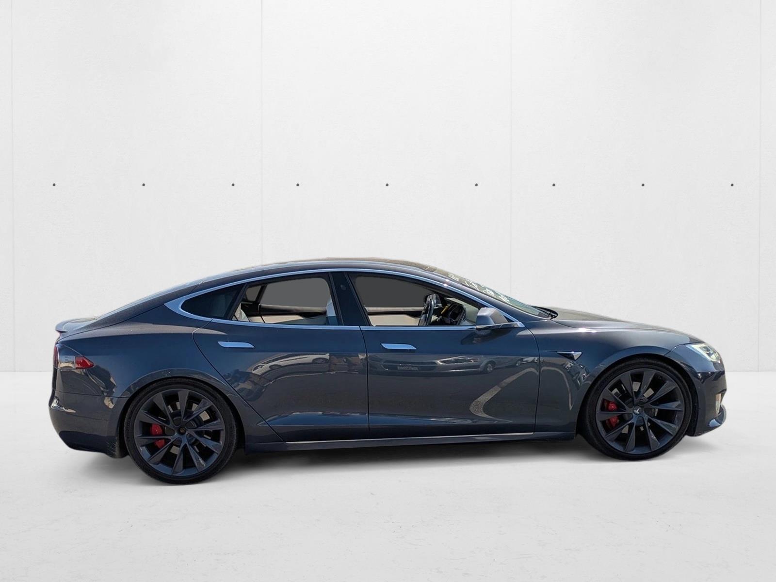 2020 Tesla Model S Performance photo 4