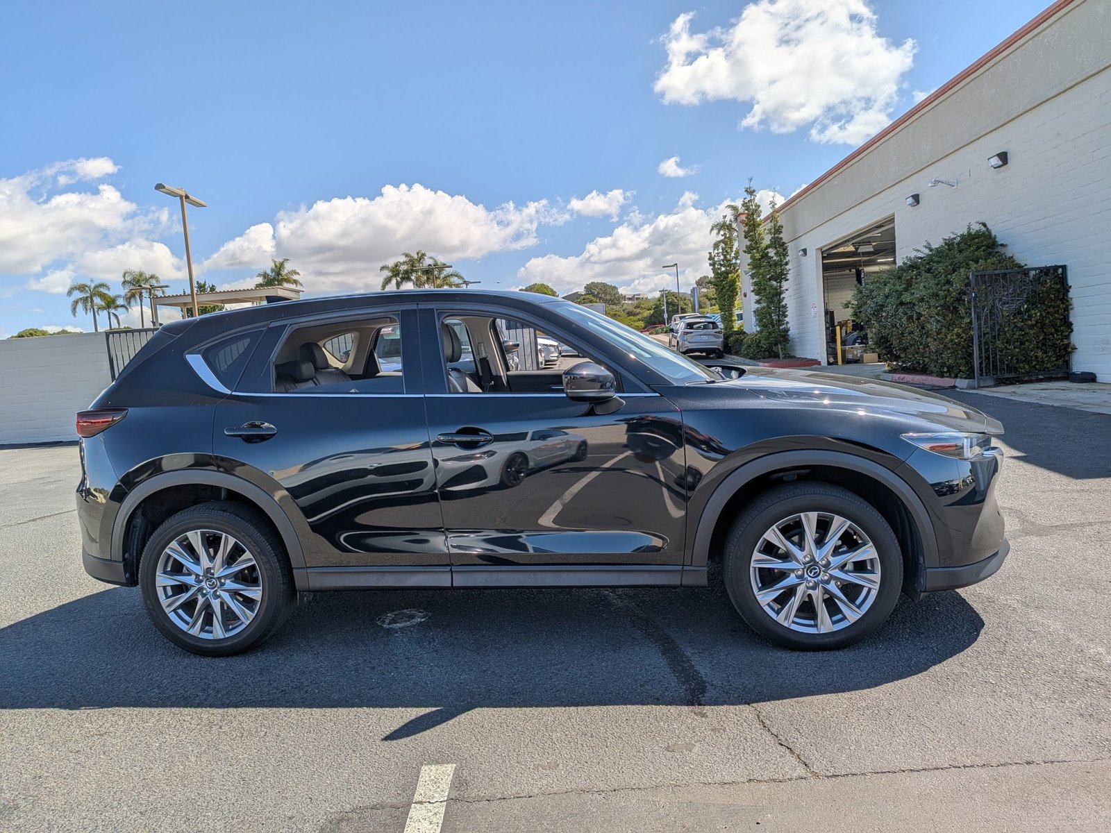 2023 Mazda CX-5 2.5 S Premium Package photo 4