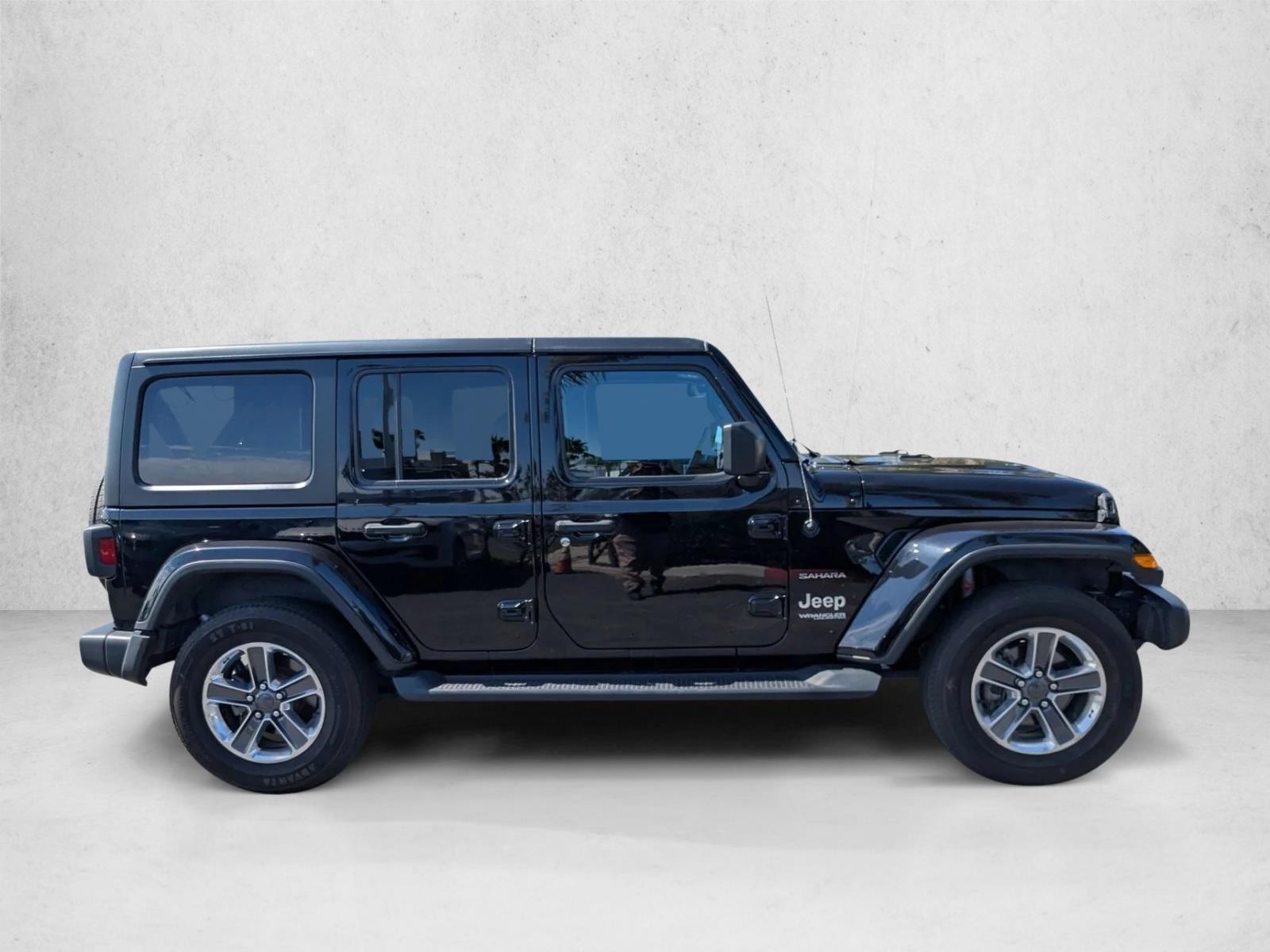 2020 Jeep Wrangler Unlimited Sahara photo 4