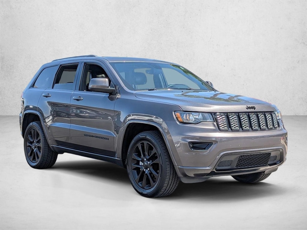 Used 2019 Jeep Grand Cherokee Laredo SUV