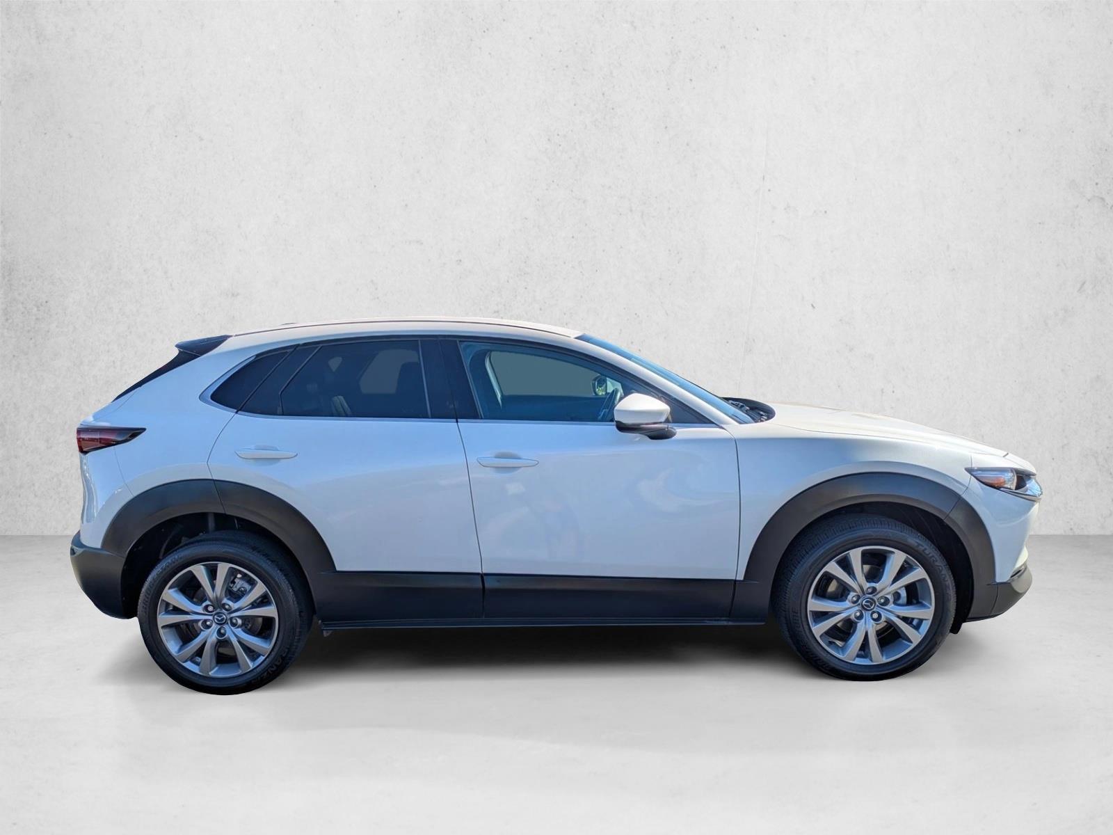 2022 Mazda CX-30 2.5 Select photo 3
