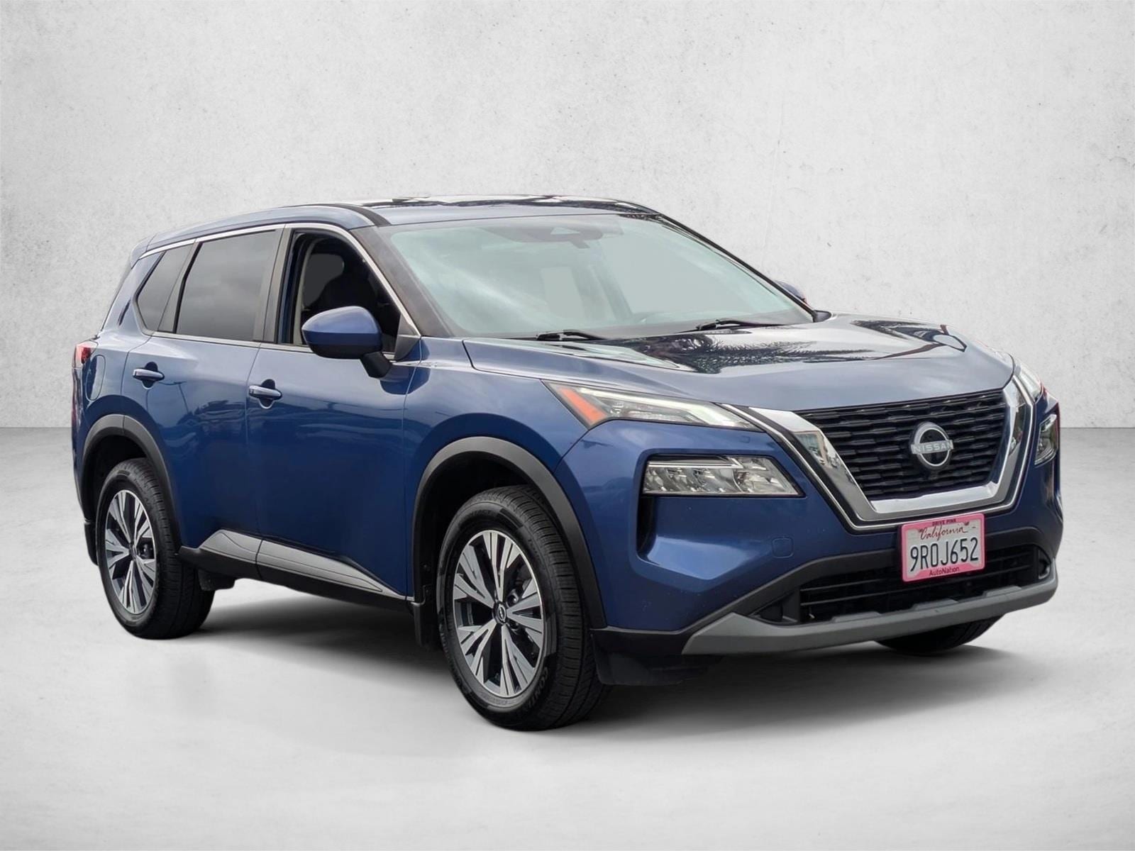 2023 Nissan Rogue SV photo 4