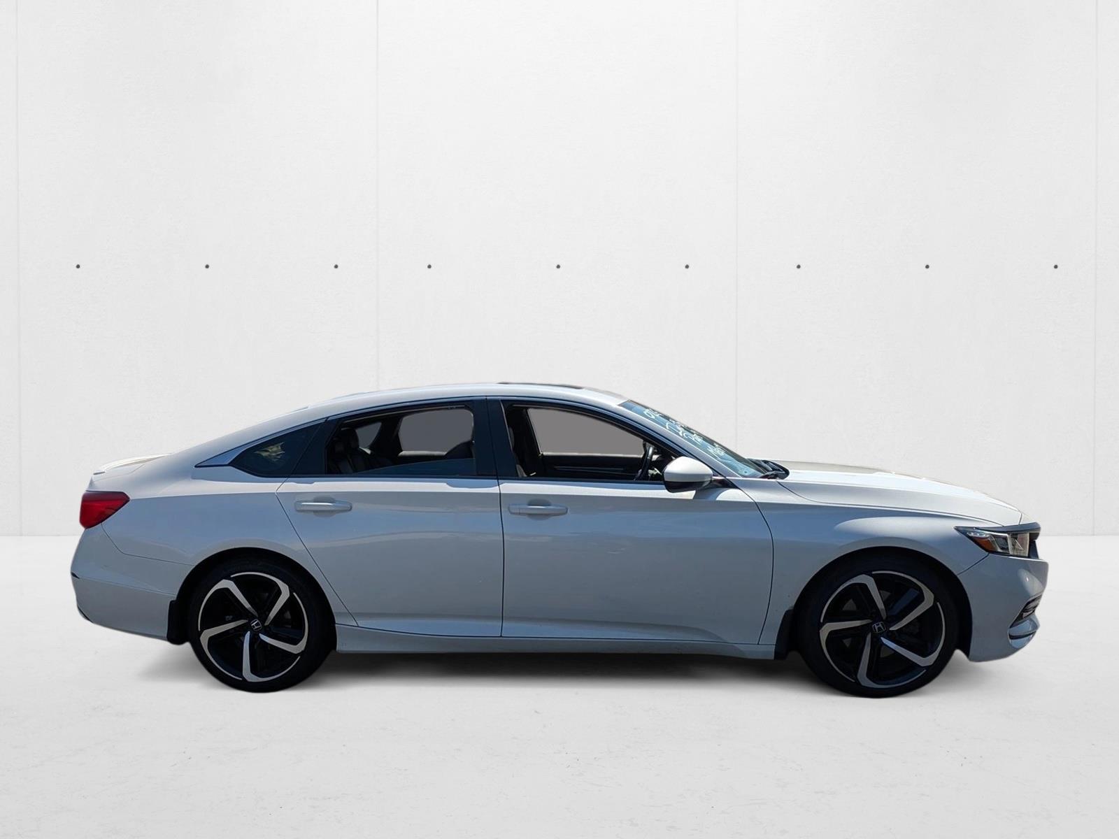2019 Honda Accord Sport 2.0T photo 4