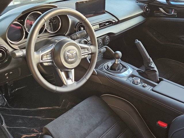 2025 Mazda MX-5 Miata Miata photo 3