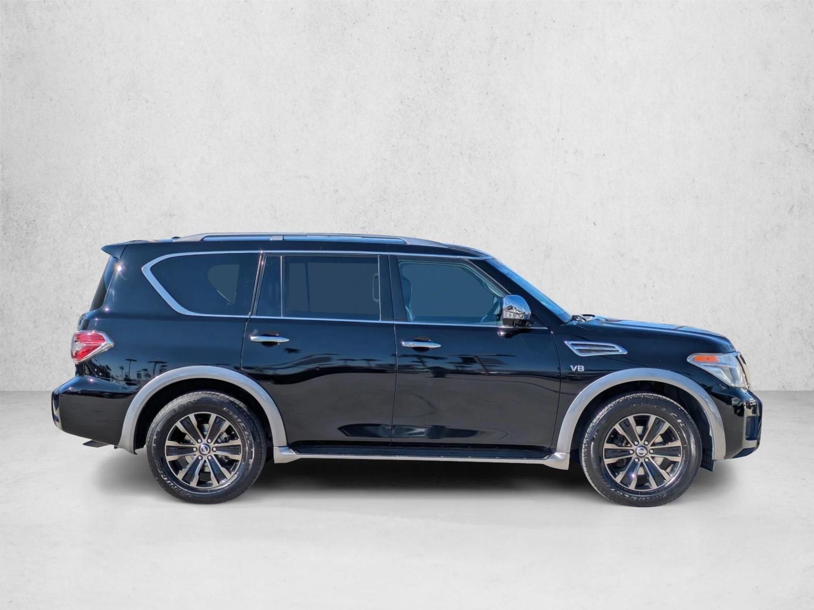2017 Nissan Armada Platinum photo 4