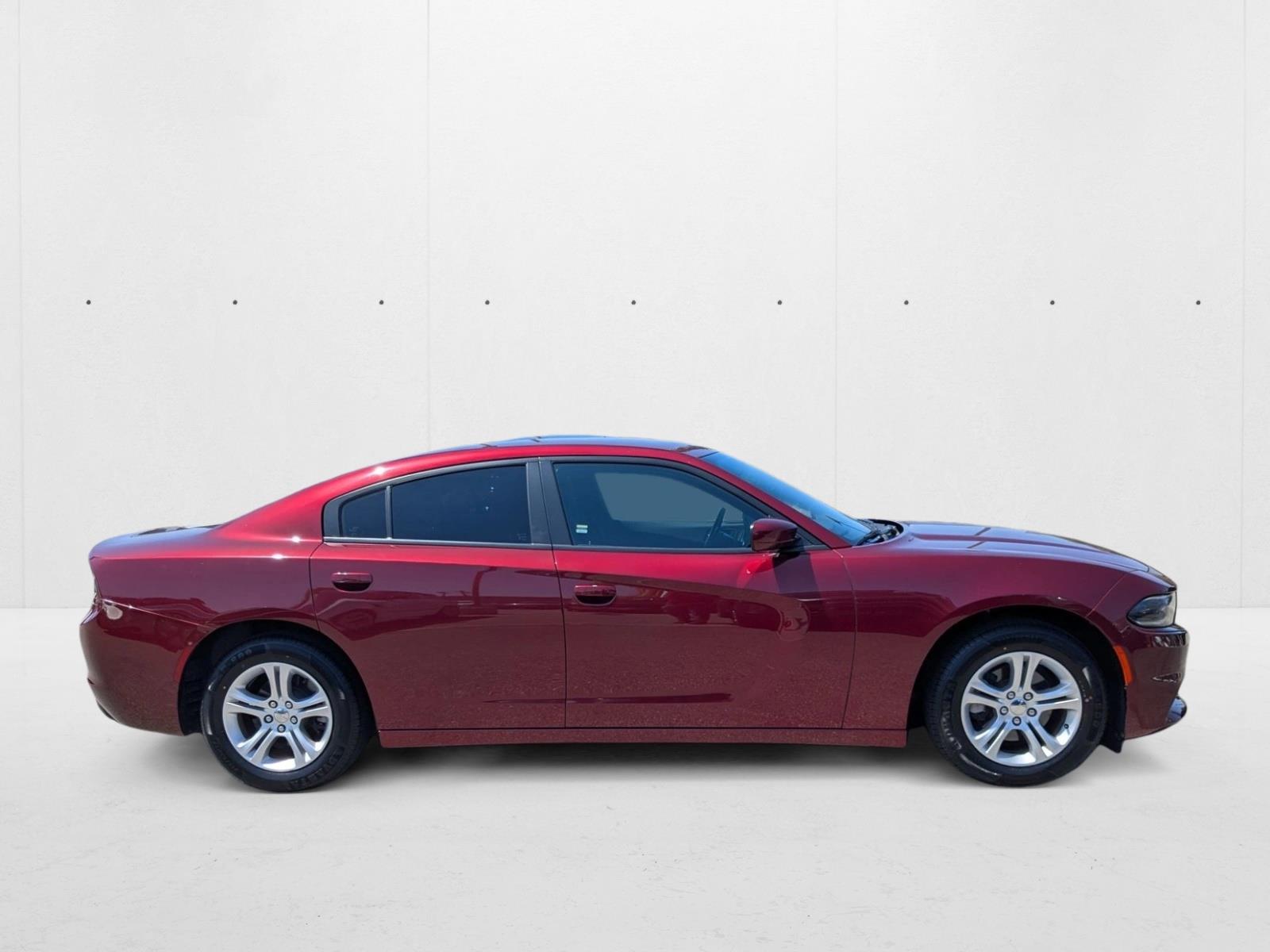 2021 Dodge Charger SXT photo 3