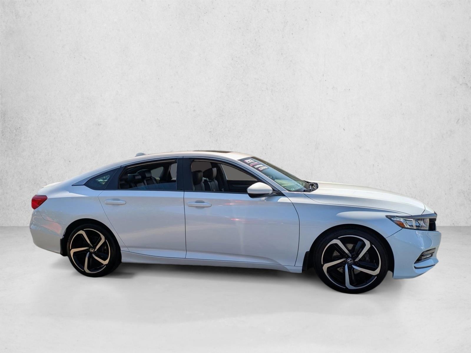 2019 Honda Accord Sport 2.0T photo 4