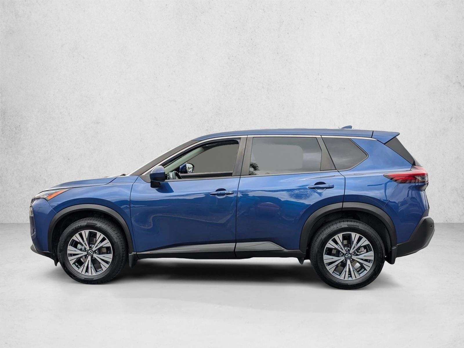 2023 Nissan Rogue SV photo 2