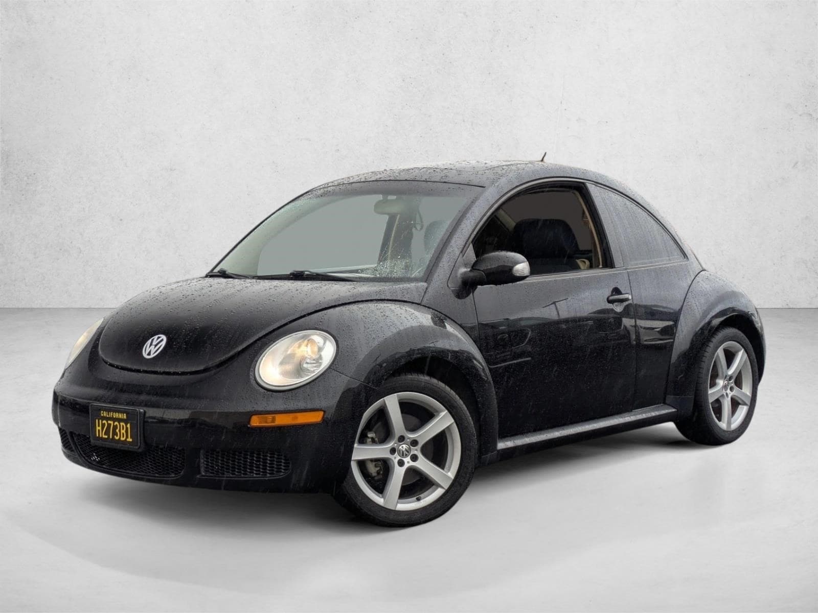 2009 Volkswagen New Beetle Base's photo