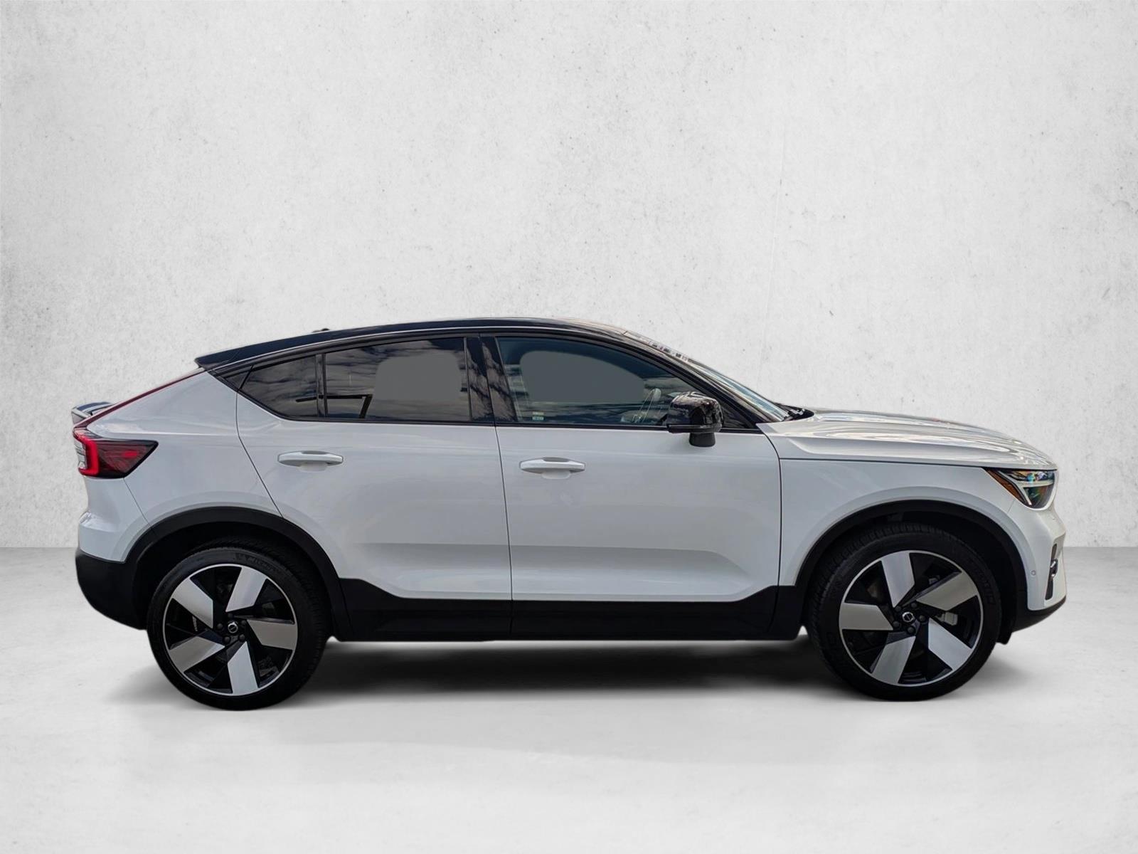 2022 Volvo C40 Recharge Ultimate photo 3