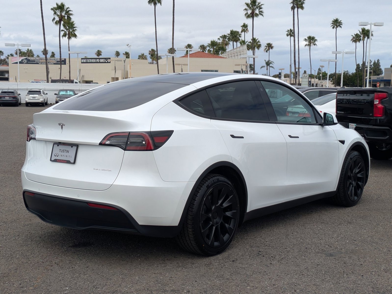 2022 Tesla Model Y Long Range photo 4