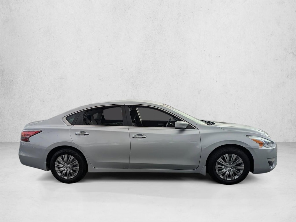 Used 2014 Nissan Altima 2.5 S Sedan