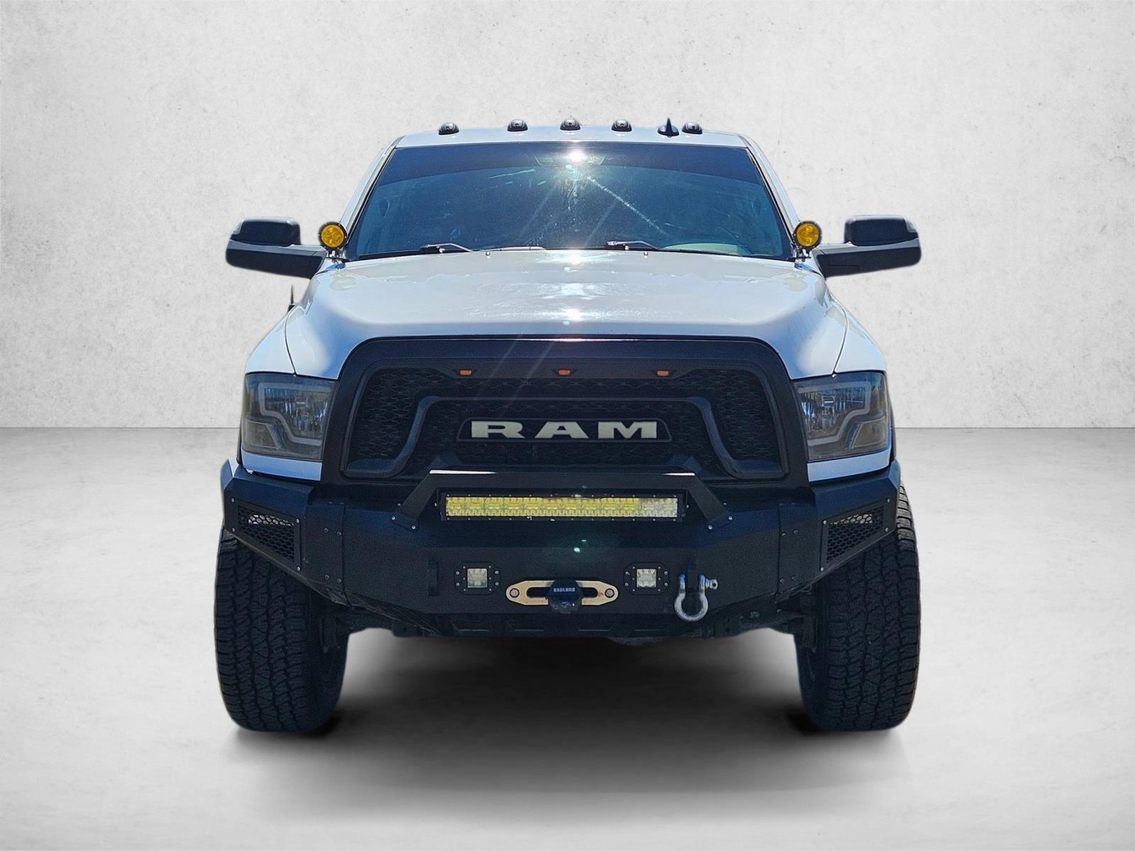 2016 Ram 2500 SLT photo 2