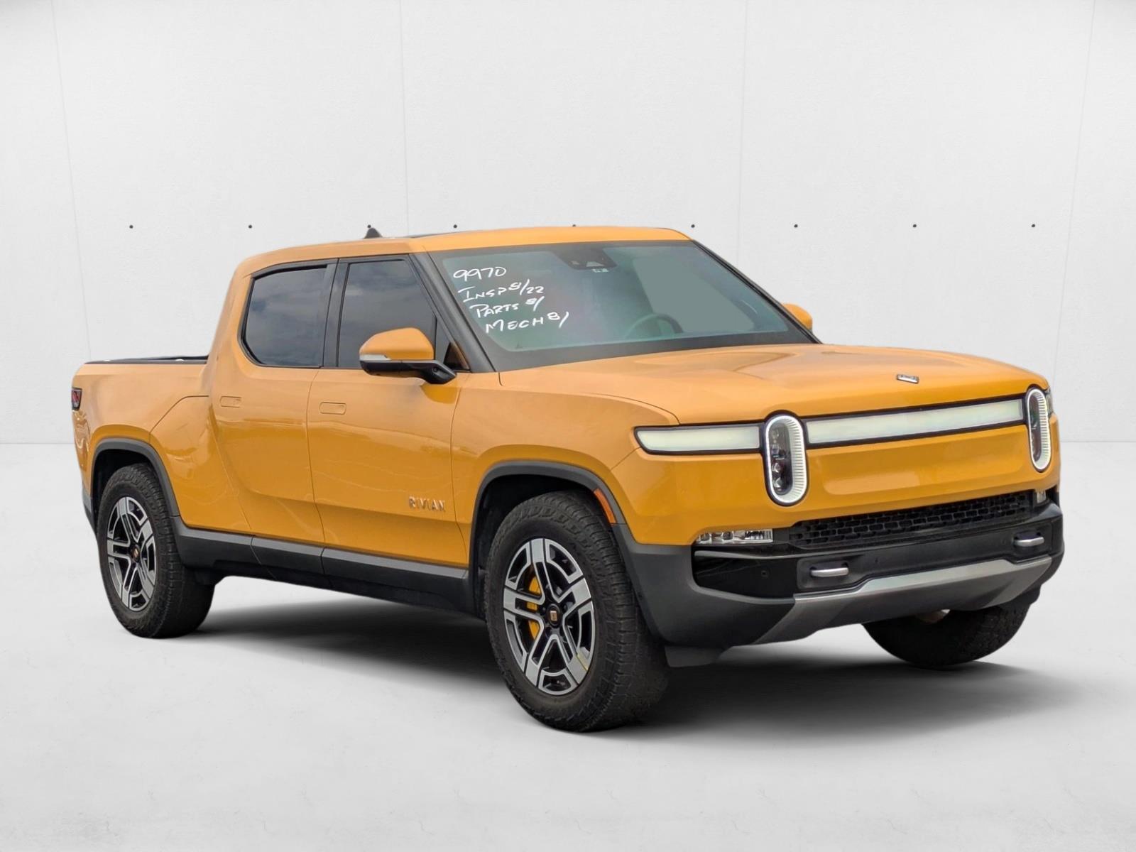 2022 Rivian R1T Adventure photo 3