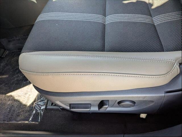 2025 Mazda CX-50 2.5 S Preferred photo 4