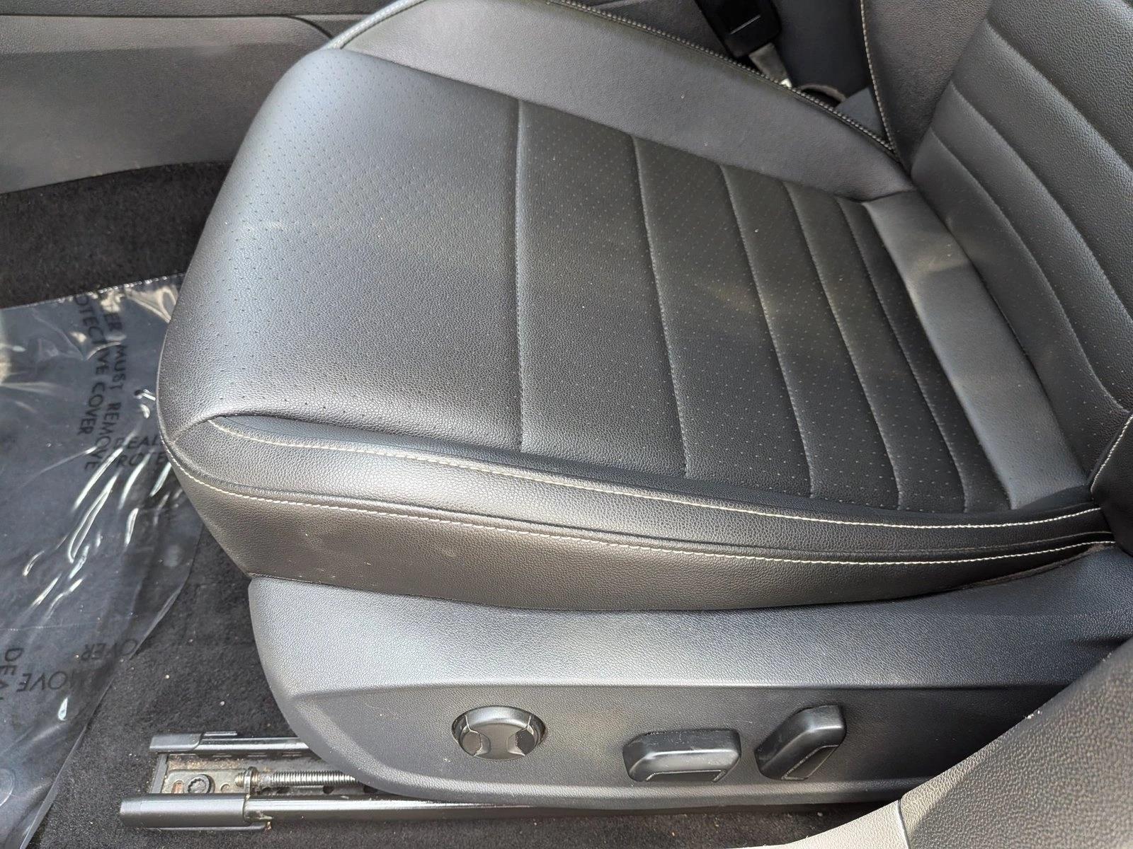 2022 Volkswagen Jetta SE - Photo 12