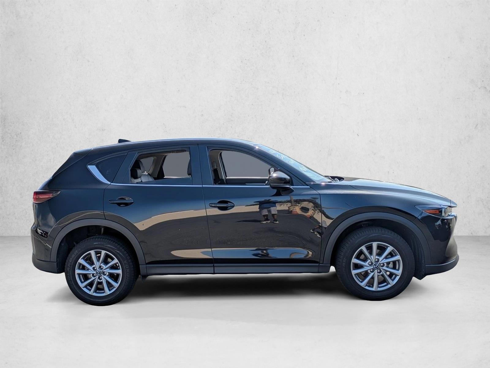 2023 Mazda CX-5 2.5 Select photo 4