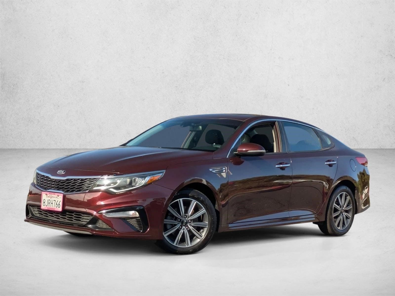 2019 Kia Optima LX's photo