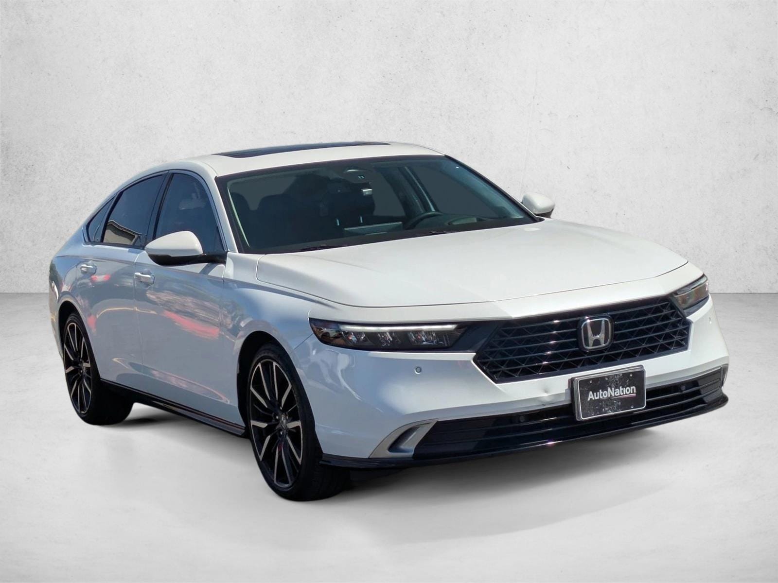 2023 Honda Accord Hybrid Touring w/BSI photo 2