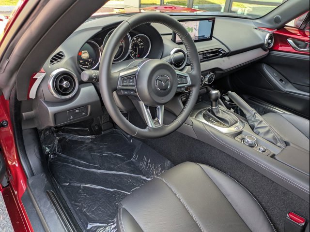 2025 Mazda MX-5 Miata Miata RF Grand Touring photo 3
