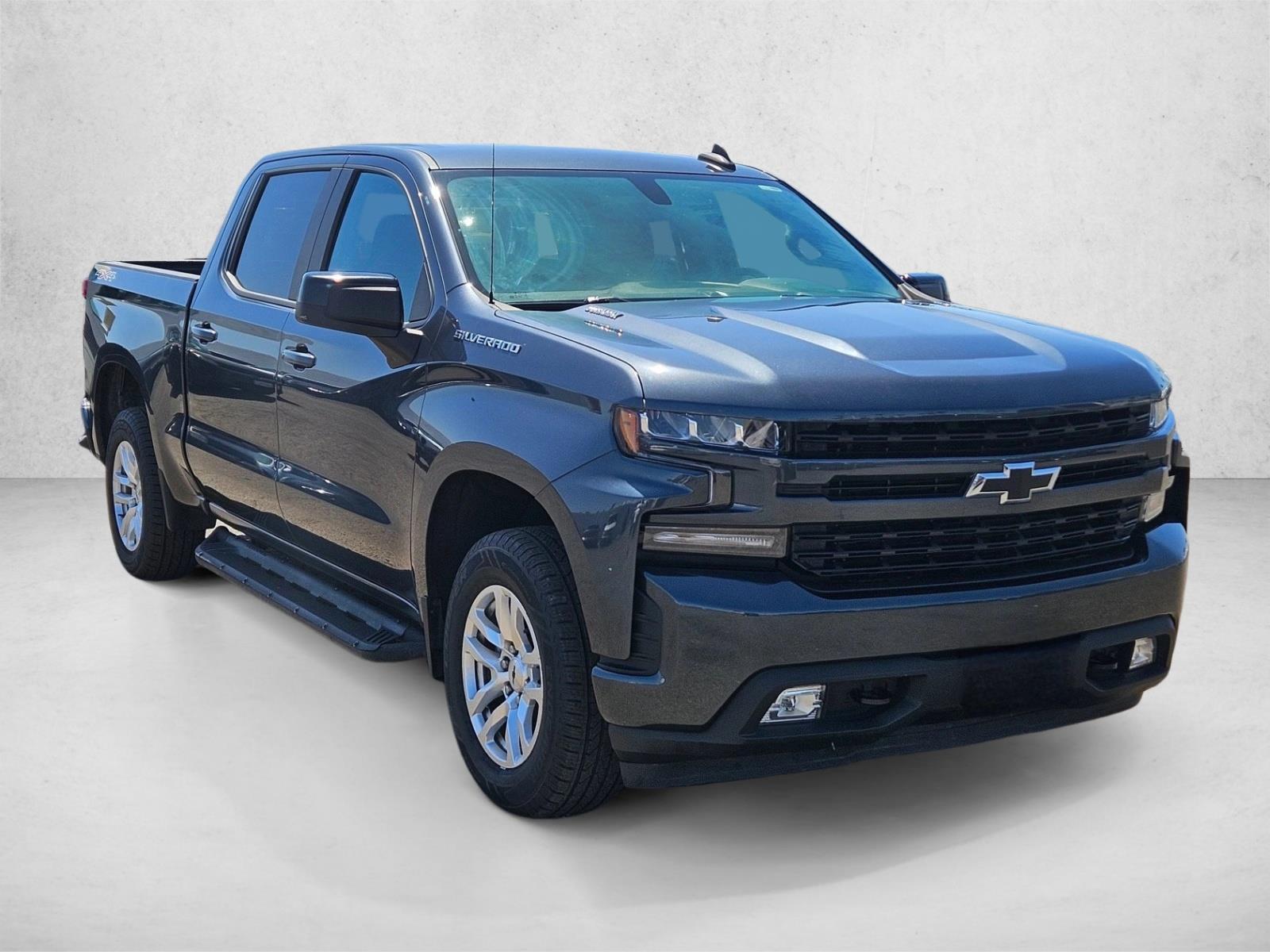 2020 Chevrolet Silverado 1500 RST photo 3