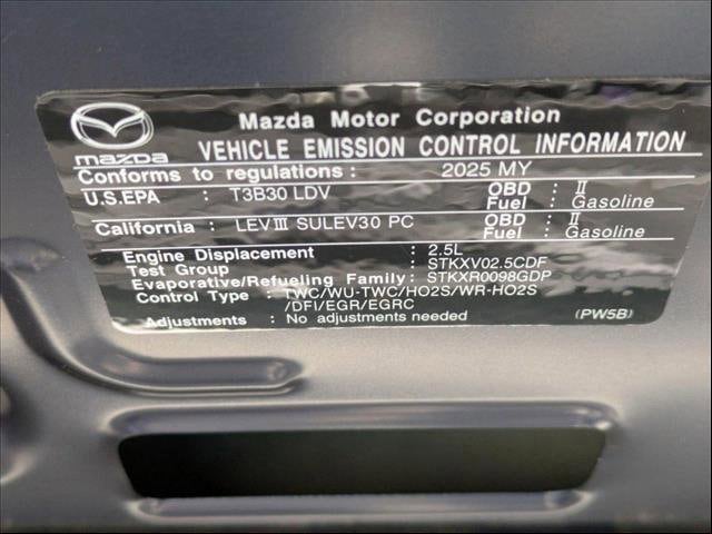 2025 Mazda CX-30 Premium - Photo 17