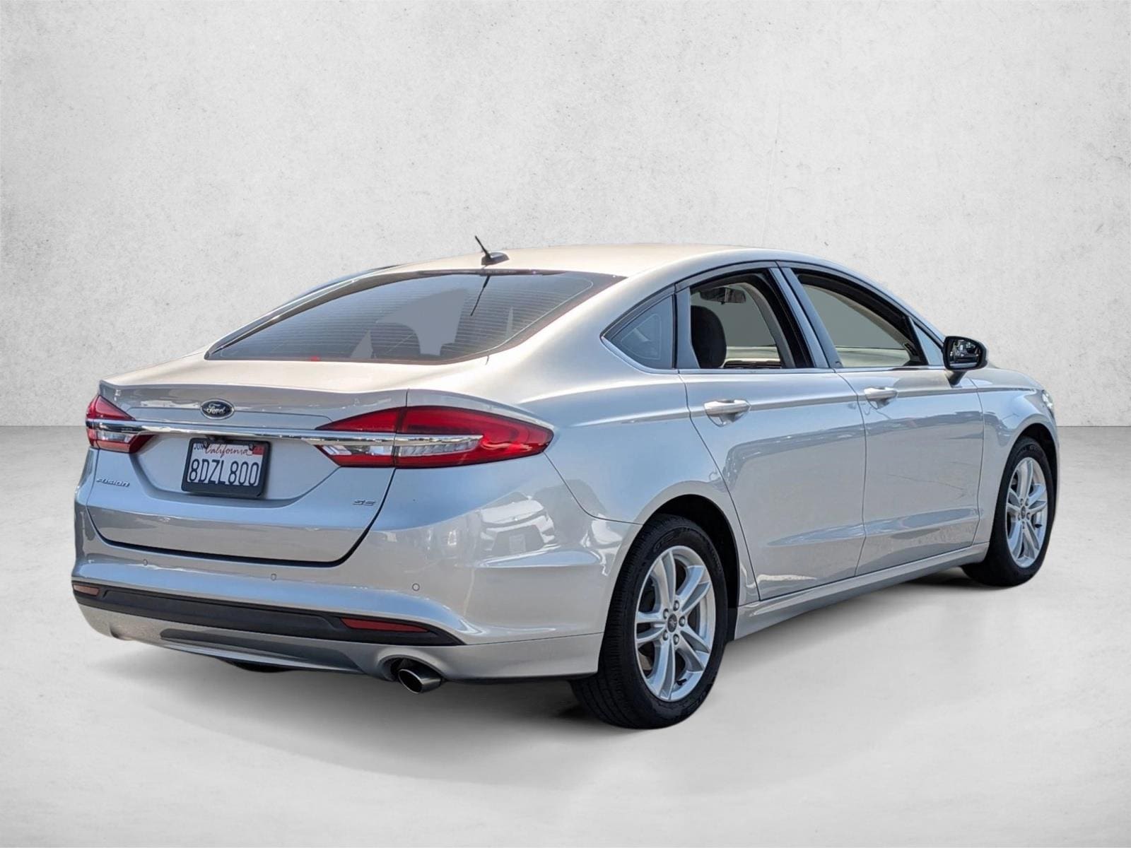 2018 Ford Fusion SE photo 4