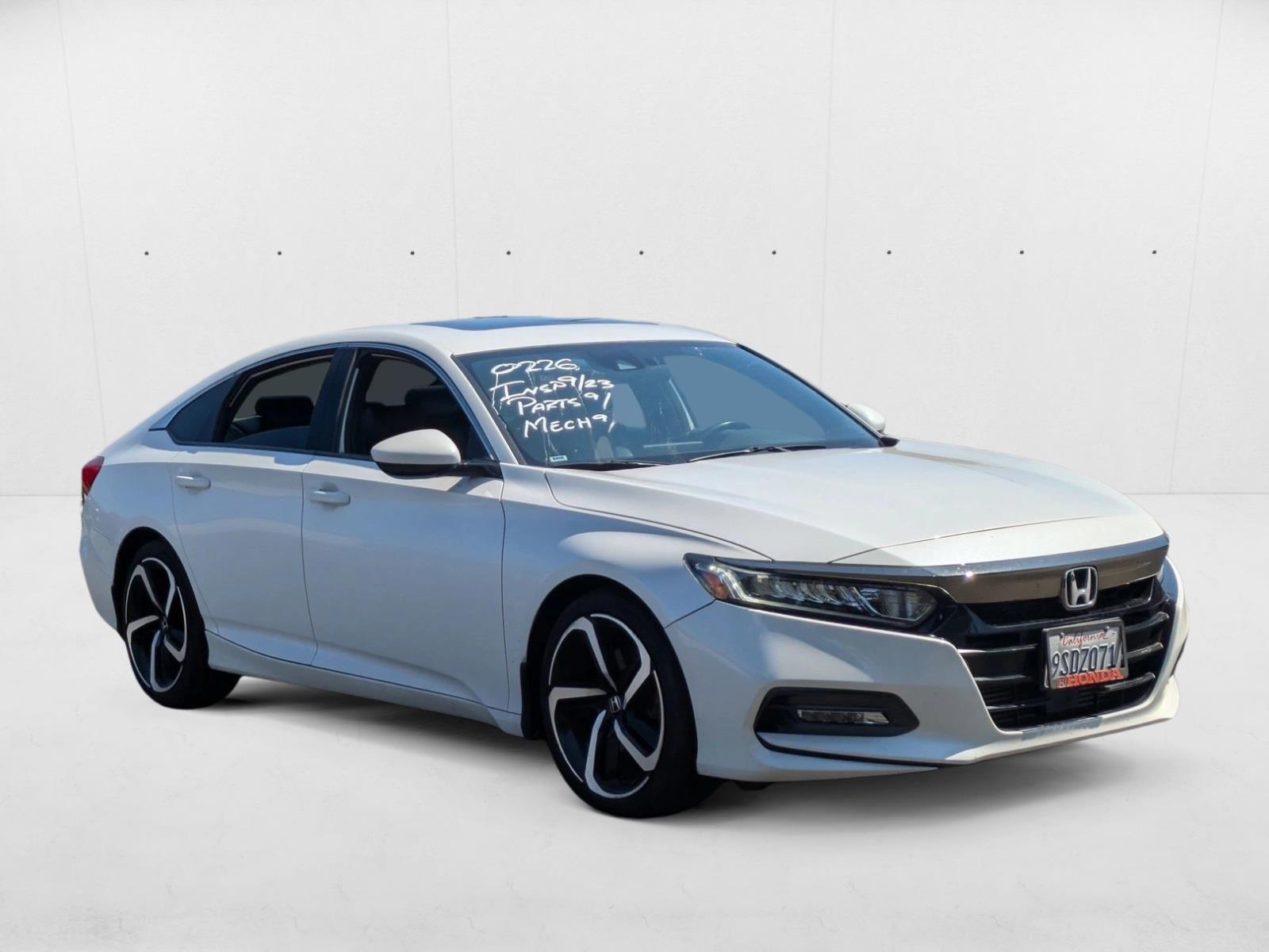 2019 Honda Accord Sport 2.0T photo 3