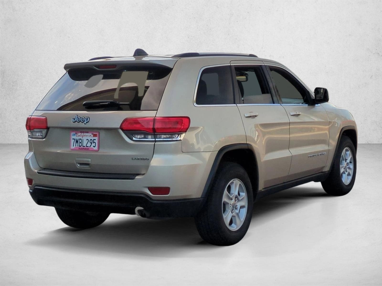 2015 Jeep Grand Cherokee Laredo 4x2 photo 5