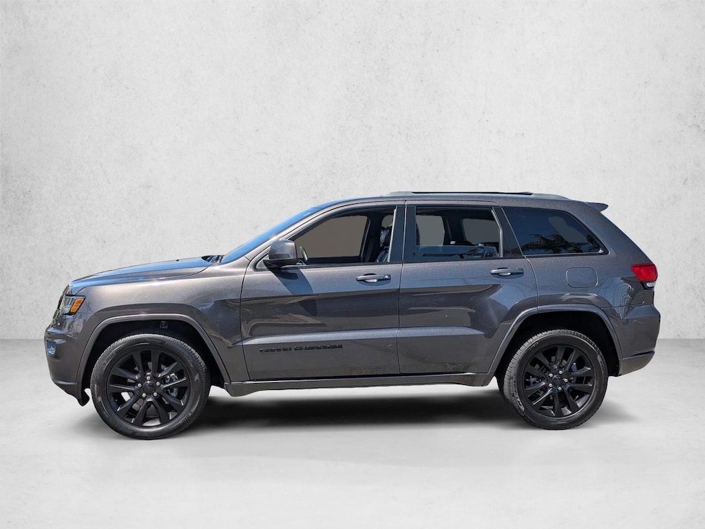 Used 2019 Jeep Grand Cherokee Laredo SUV