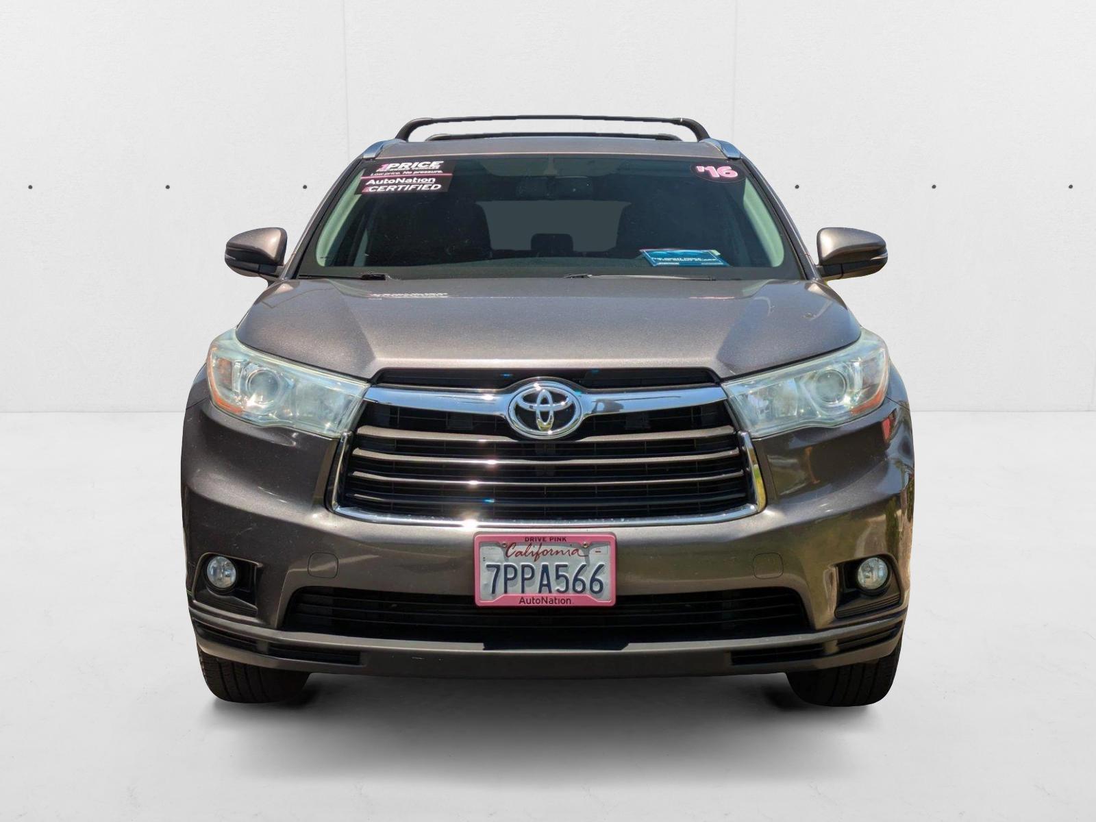 2016 Toyota Highlander XLE photo 2