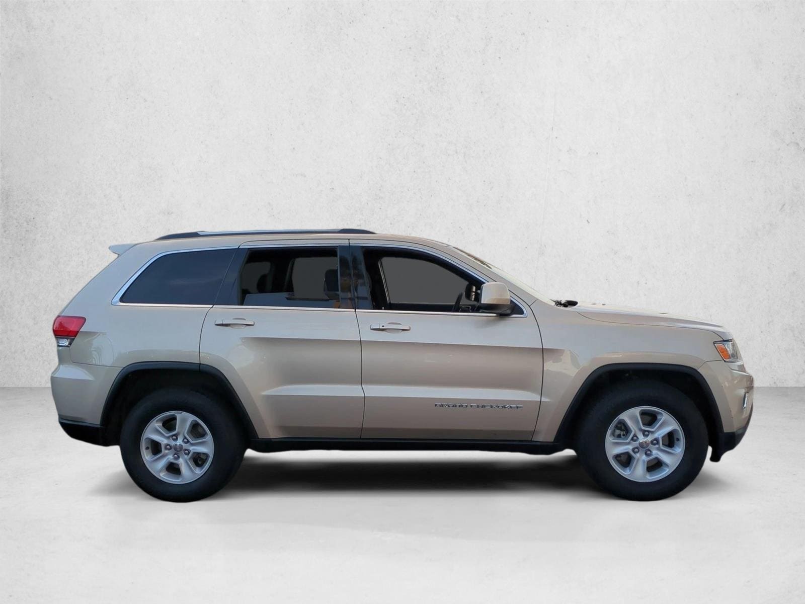 2015 Jeep Grand Cherokee Laredo 4x2 photo 4