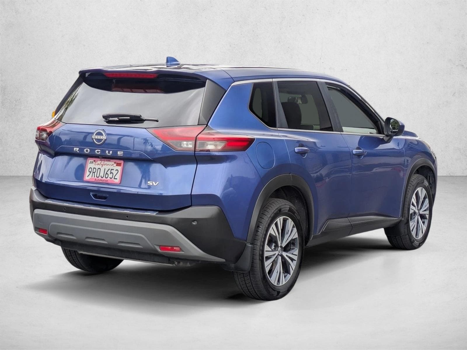 2023 Nissan Rogue SV photo 6